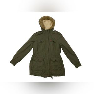 SOLD - Levis Sherpa Parka Coat Women’s Khaki Green Size Medium